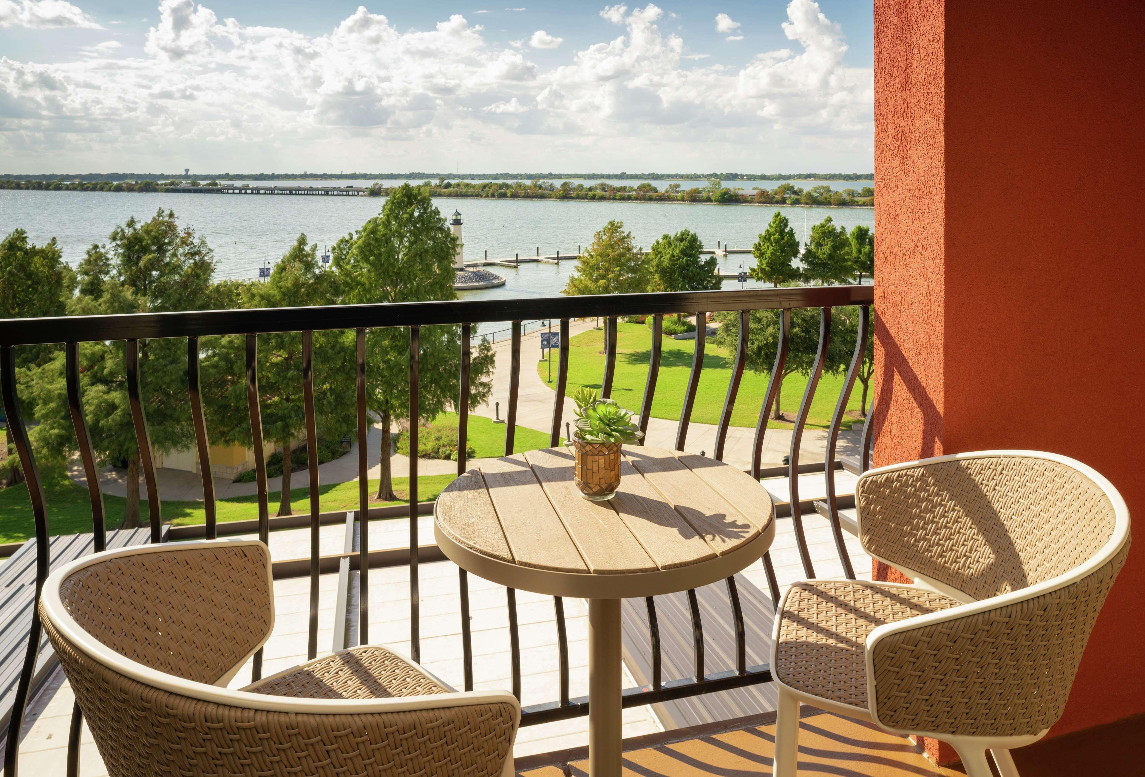 Hilton Dallas/Rockwall Lakefront Hotel Exteriör bild